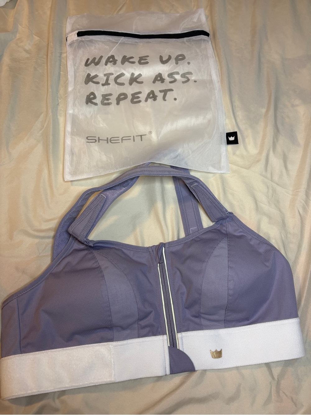 NWOT Shefit Women’s 1Luxe Lavender Sport Bra Removable Pads Adj Straps Wash Bag
